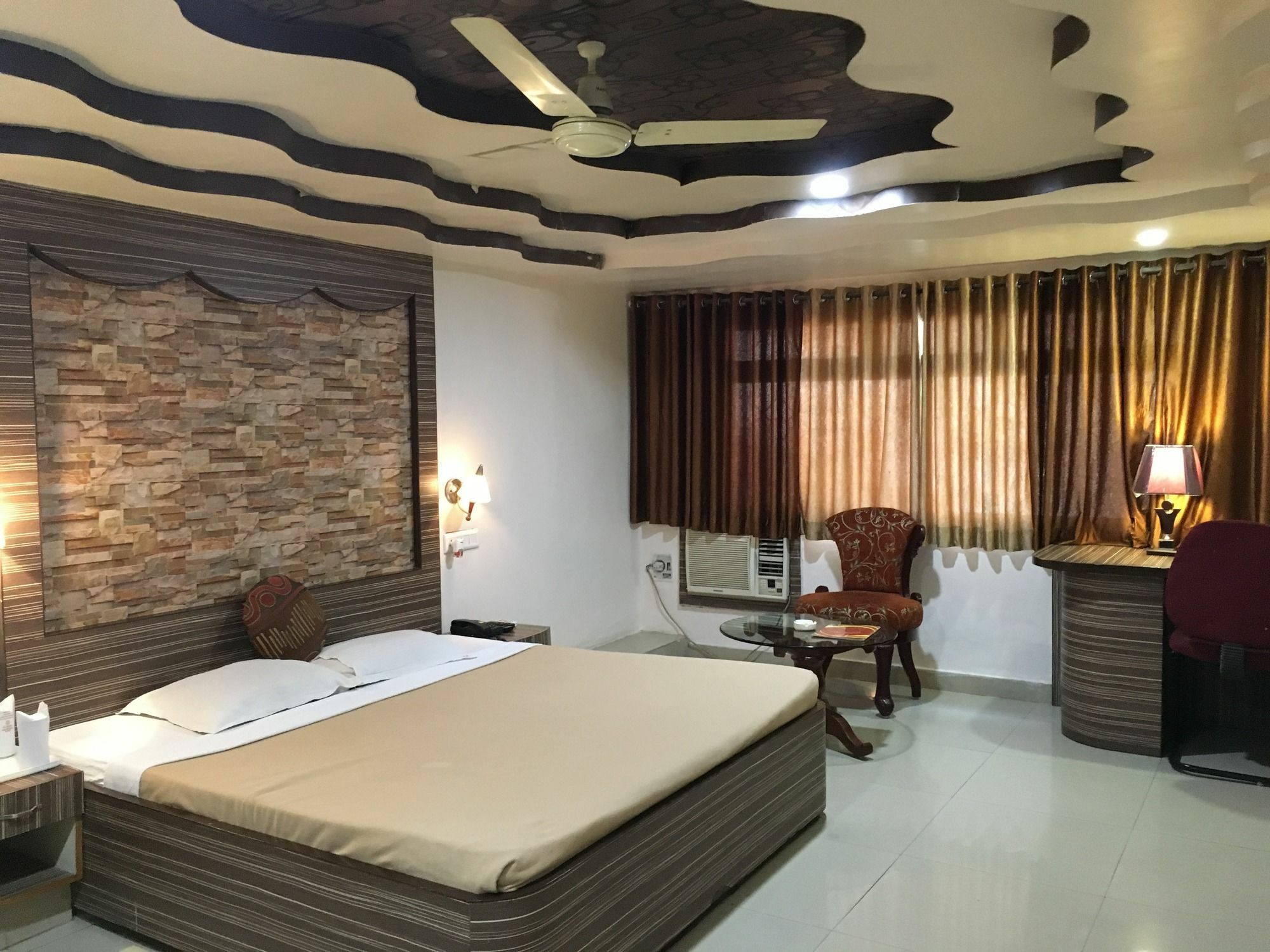 Hotel Grand Arjun Rāipur Exterior foto